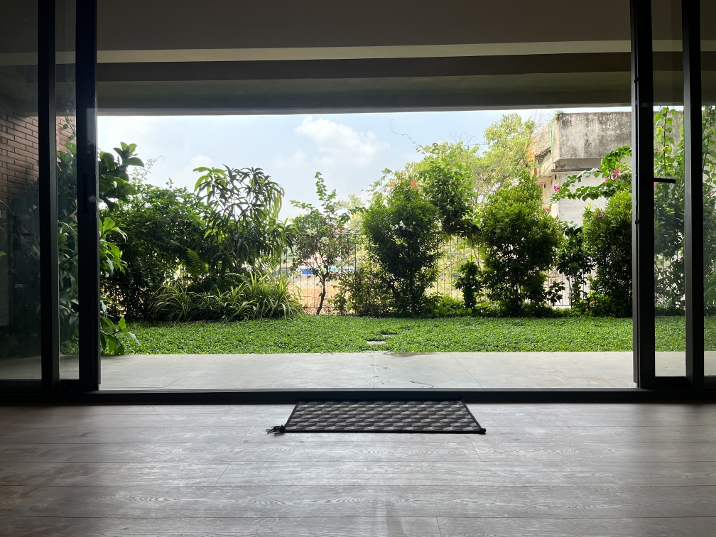 GOOD EARTH MODERN TIMES